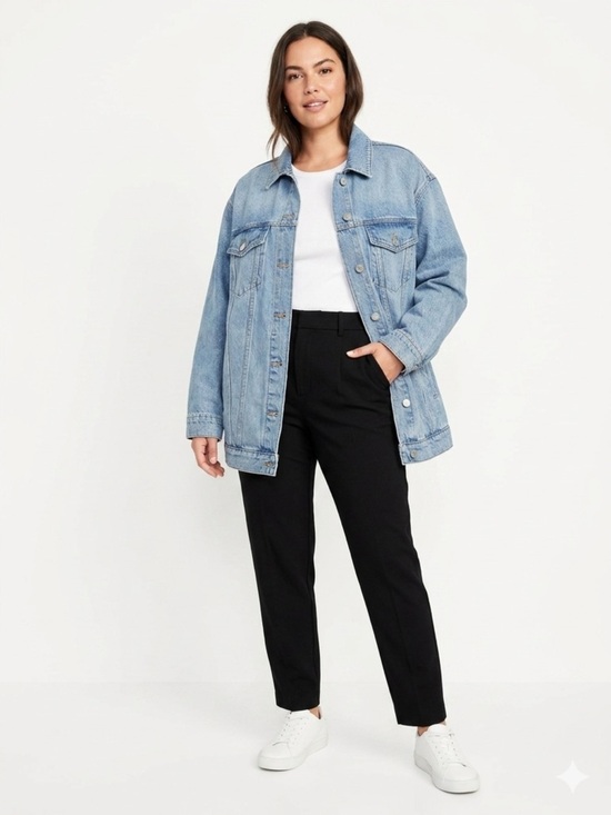 Daze Jackets & Blazers - DAZE Cropped Denim Jacket Light Wash Button Front Size M NWT